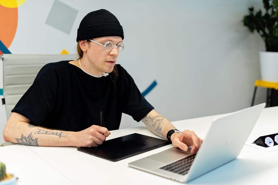 Gérer son temps freelance charge de travail en 2026